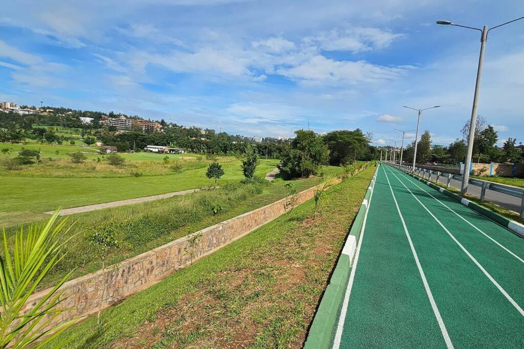 Complete 4-Bedroom House Facing Kigali Golf Course Exterior photo